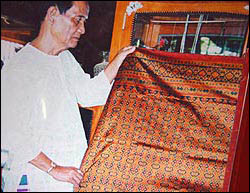 liv sa em people who collect the khmer silk